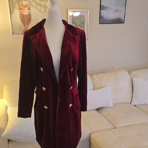 Elegant Burgundy Velvet Women's Blazer